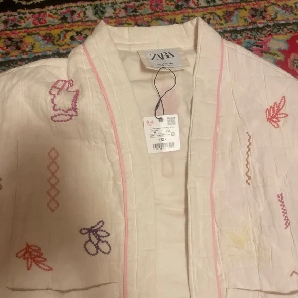 Zara Quilted Cream Kimono Cardigan Jacket with Colorful Embroidery - Picture 3 of 5